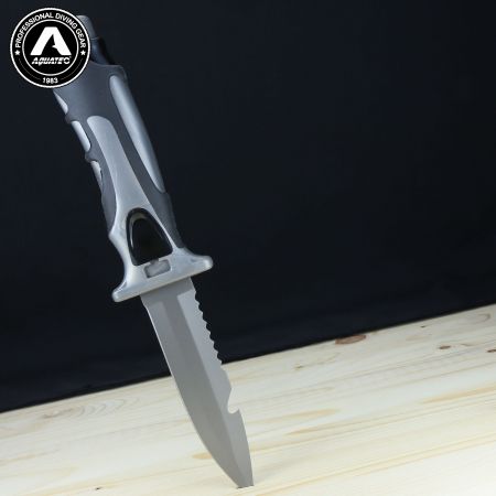 Cuchillo de buceo de titanio militar