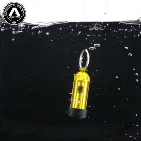 Brelok do kluczy do mini butli do nurkowania ze światłem LED