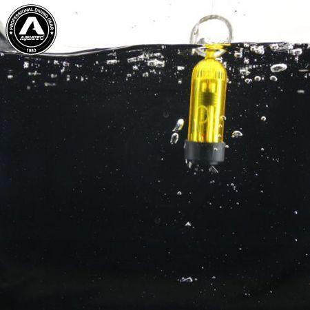 Κλειδί του μικρού δοχείου κατάδυσης με LED φως