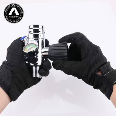 RG2V आर्गन और बैकअप स्कूबा सिस्टम के लिए उपयुक्त