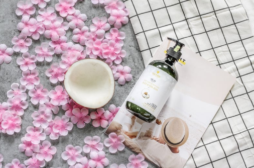 Shampoo Bars vs. Liquid Shampoo: A Battle of Ingredients, Environment, and Future Channels