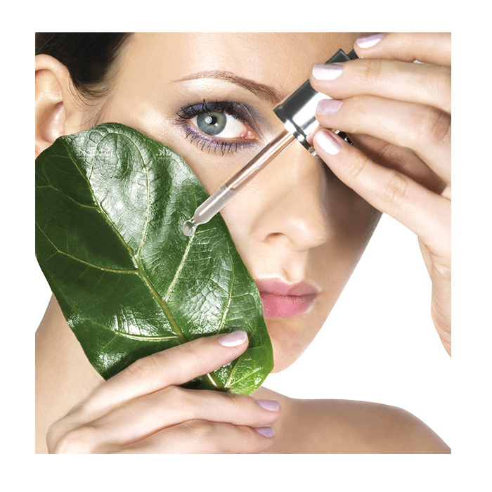 多款功效成分挑選 保濕 控油 亮白 延緩肌膚老化