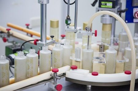 Máquina de llenado automático.jpg - 自動充填機