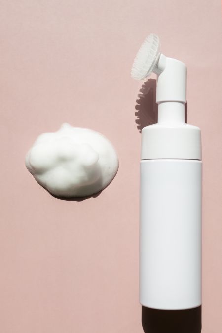 寵物潔足慕斯 - 依據客戶需求與流行趨勢開發寵物系列產品