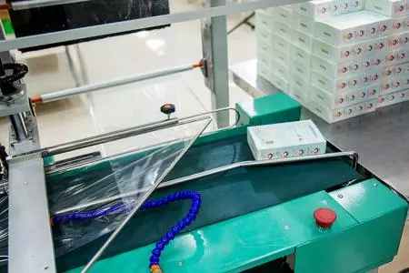 Procedimiento del proceso de producción de mascarillas de hoja de bio-celulosa - máquina de contracción en L POF