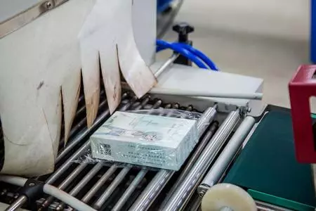 Procedimiento del proceso de producción de mascarillas de hoja de bio-celulosa - máquina de contracción en L POF