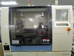 生産プロセス - . 接着剤分配機