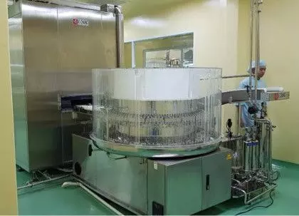 غسالة أوتوماتيكية وجهاز تعقيم تجفيف النفق 320 درجة مئوية