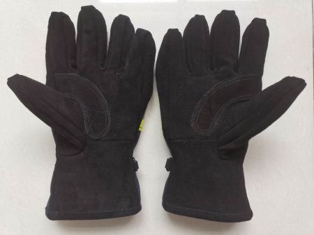 Găng tay được làm từ vải chống cháy Mazic, linh hoạt tốt, chịu nhiệt và chống mài mòn