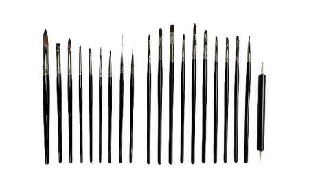 Nail art brush maintains its shape perfectly for long-lasting performance and effortless cleaning.