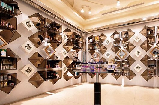 Sala espositiva dei prodotti di Lomei Cosmetics'