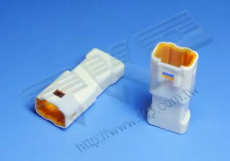 WEIBLICHE GEHÄUSE 020J1 TYP 04PIN AUTOMOBILSTECKER - 04T-JWPF-VSLE-S-JST