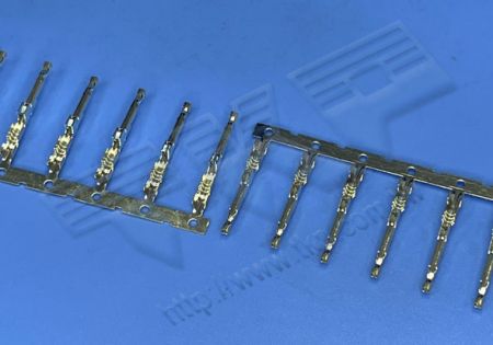 Terminal crimping 3.5mm (.138") Menerima AWG# 20-22 - MOLEX