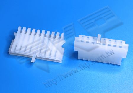 ที่อยู่อาศัย 3.96mm (.156") พิตช์พร้อมเทอร์มินัล 8800T - 172159-MOLEX