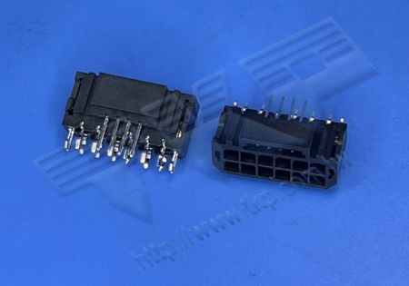 หัวผู้ชาย 3.00mm (.118") ระยะห่าง Dual ROW w / POST โลหะ 180° DIP LOCK
