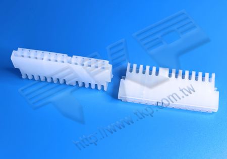 ที่อยู่อาศัย 3.96mm (.156") พิตช์พร้อมเทอร์มินัล 8800T - 172159-MOLEX