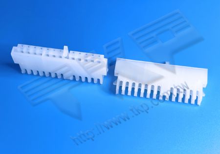 ที่อยู่อาศัย 3.96mm (.156") พิตช์พร้อมเทอร์มินัล 8800T - 172159-MOLEX
