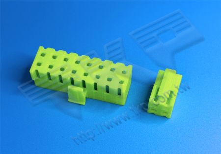 樹脂ハウジング 5.00mm (.197") 8800T端子用 二列 突起 ワイヤ対ワイヤコネクタ Lead-Free RoHS REACH
