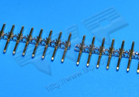 連續端子 2.54mm (.100") 方針 0.64mm(0.25")