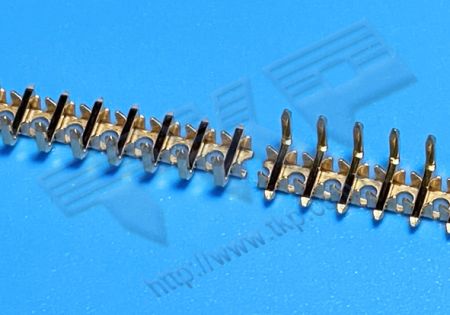 連續端子 2.54mm (.100") 方針 0.64mm(0.25")