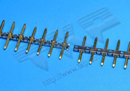 連續端子 3.96mm (.156") 方針 1.14mm(0.45")