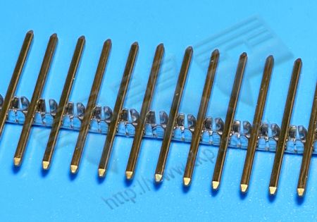 連續端子 2.54mm (.100") 方針 1.14mm(0.45")
