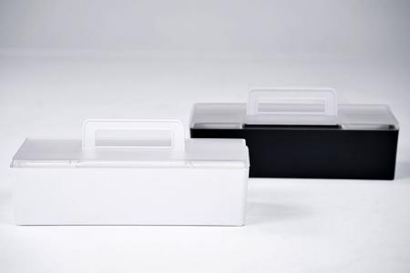 livinbox Pandora caddy per forniture portatile per l'archiviazione di artigianato in uso.