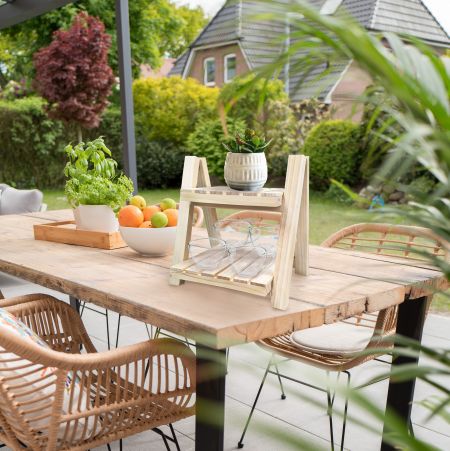 Träförvaringsställ för koppar på innergården