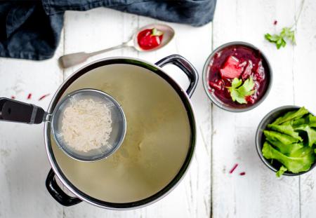 Noodle Strainer Basket in Hot Pot