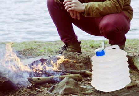 Contenant d'eau pliable - Votre compagnon fiable pour les aventures en plein air