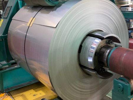 Gulungan Baja Tahan Karat 304 - Gulungan baja tahan karat 304 dengan permukaan 2B