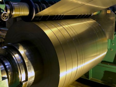 Material de resorte de acero inoxidable 301 (CSP) - Material de resorte de acero inoxidable 301-1/2H, con un espesor de 0.8 mm, en forma de tira