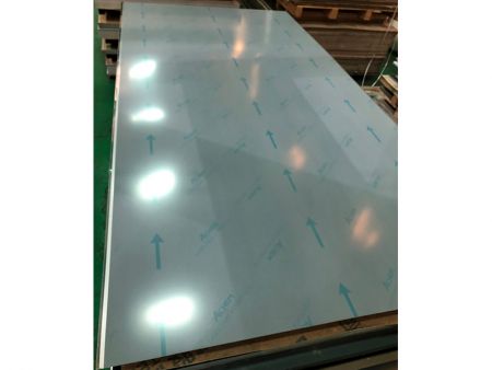 316L stainless steel sheet na may HL surface na protektado ng laser fiber film.