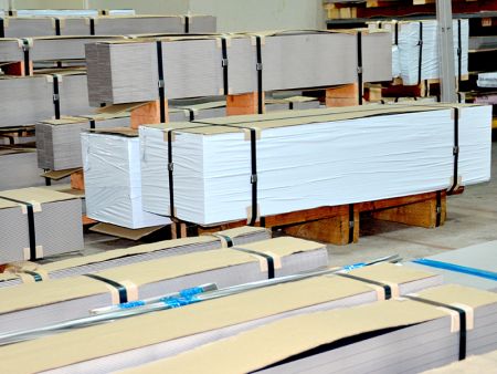 316L stainless steel custom-size precision blanks with 2B and HL surface finishes.