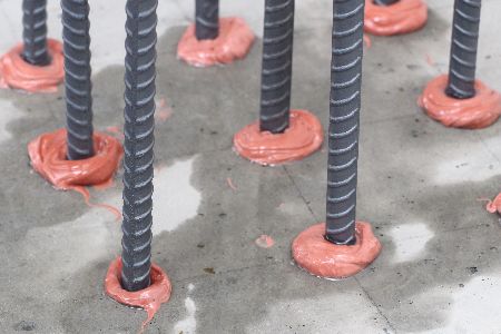 Epoxy chemical anchoring for wet concrete