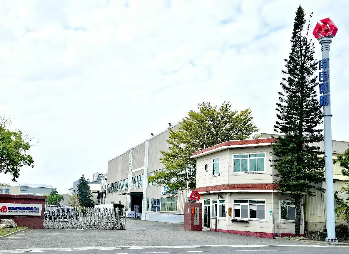 Menghormati Kehidupan, Melindungi Lingkungan.