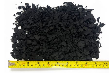 (1) مشخصات دانههای لاستیکی میتواند به دانههای اسفنجی خالص یا دانههای لمینت شده (با پارچه) سفارشی شود.