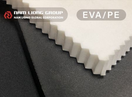 EVA 폼 - EVA 폼은 가벼우며 쉽게 가공할 수 있는 스펀지입니다.
