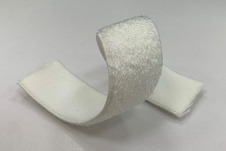 Gewebte elastische Schlaufe