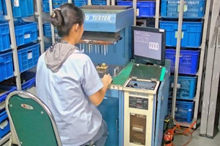 Machine de test automatique (ICT).