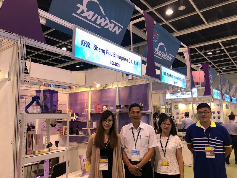 By participating in the 2019 exhibition, SHING FU hope that international buyers can directly get to know our acrylic products