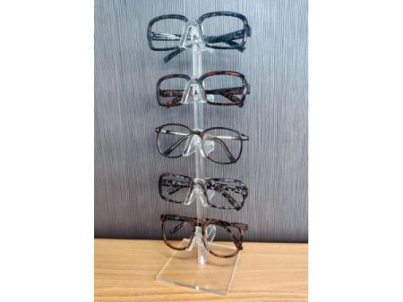 Akryyliset silmälasikehyksen teline, johon mahtuu viisi paria laseja