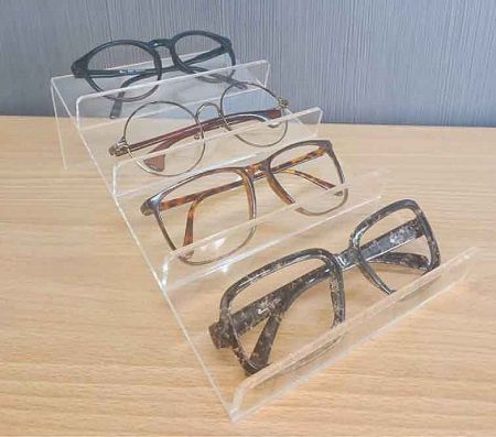 Acrylic slanted eyewear stand holder organizer