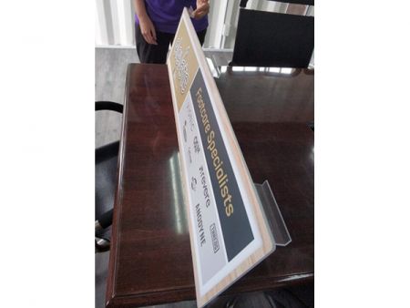 客製化壓克力廣告看板