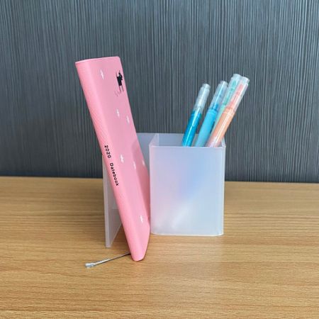 एक्रिलिक पेन होल्डर