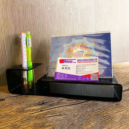 एक्रिलिक बिजनेस कार्ड और पेन होल्डर