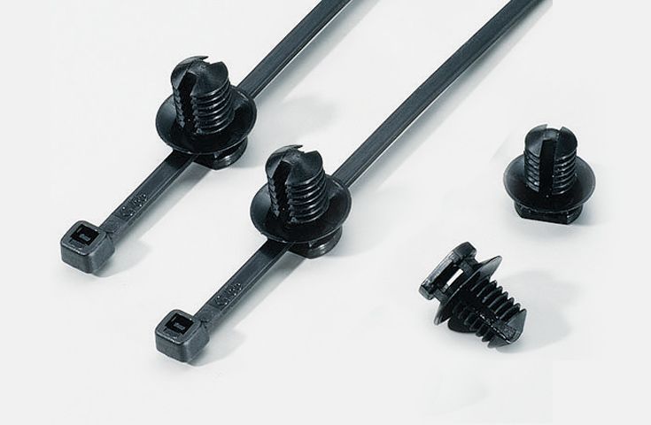 Kabelbinder und Baumhalterungen