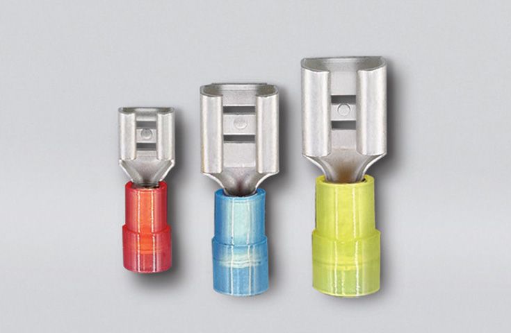 Déconnecteurs femelles isolés en nylon (double sertissage)