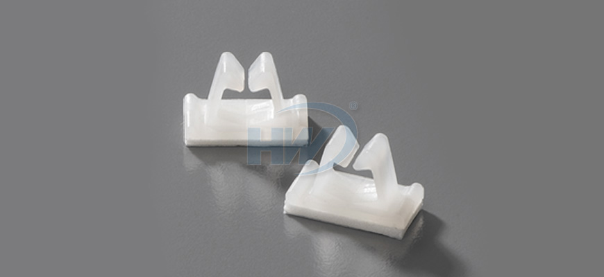 自己接着式ワイヤーサドル