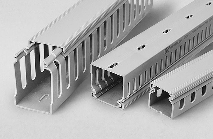 Conductos de Alambre Sólidos y Ranurados - FW